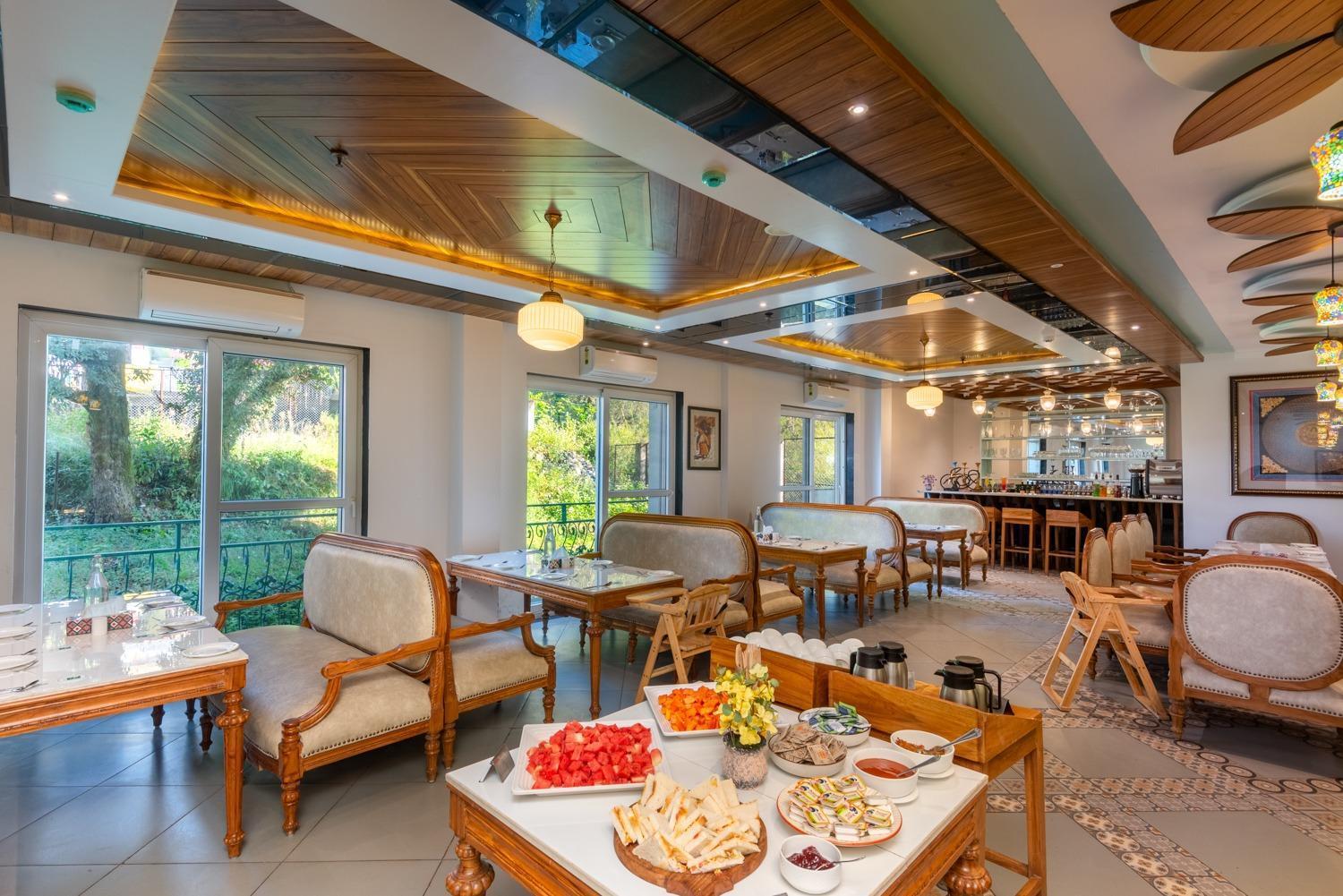Quality Inn By Lawrence Hotels Dharamshala Bagian luar foto